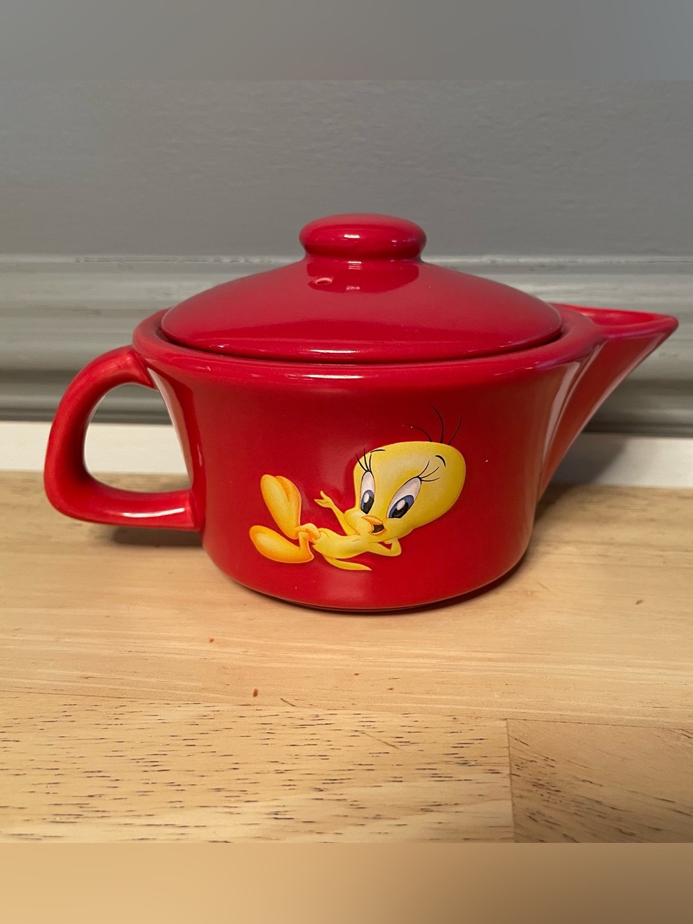 Looney Tunes Tweety Bird Ceramic Pot